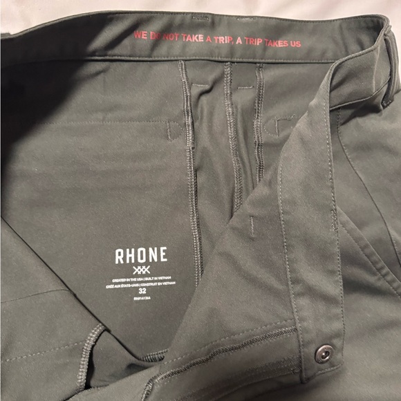 Rhone Men’s Commuter Slim Fit Pant Size 32 - Picture 2 of 2